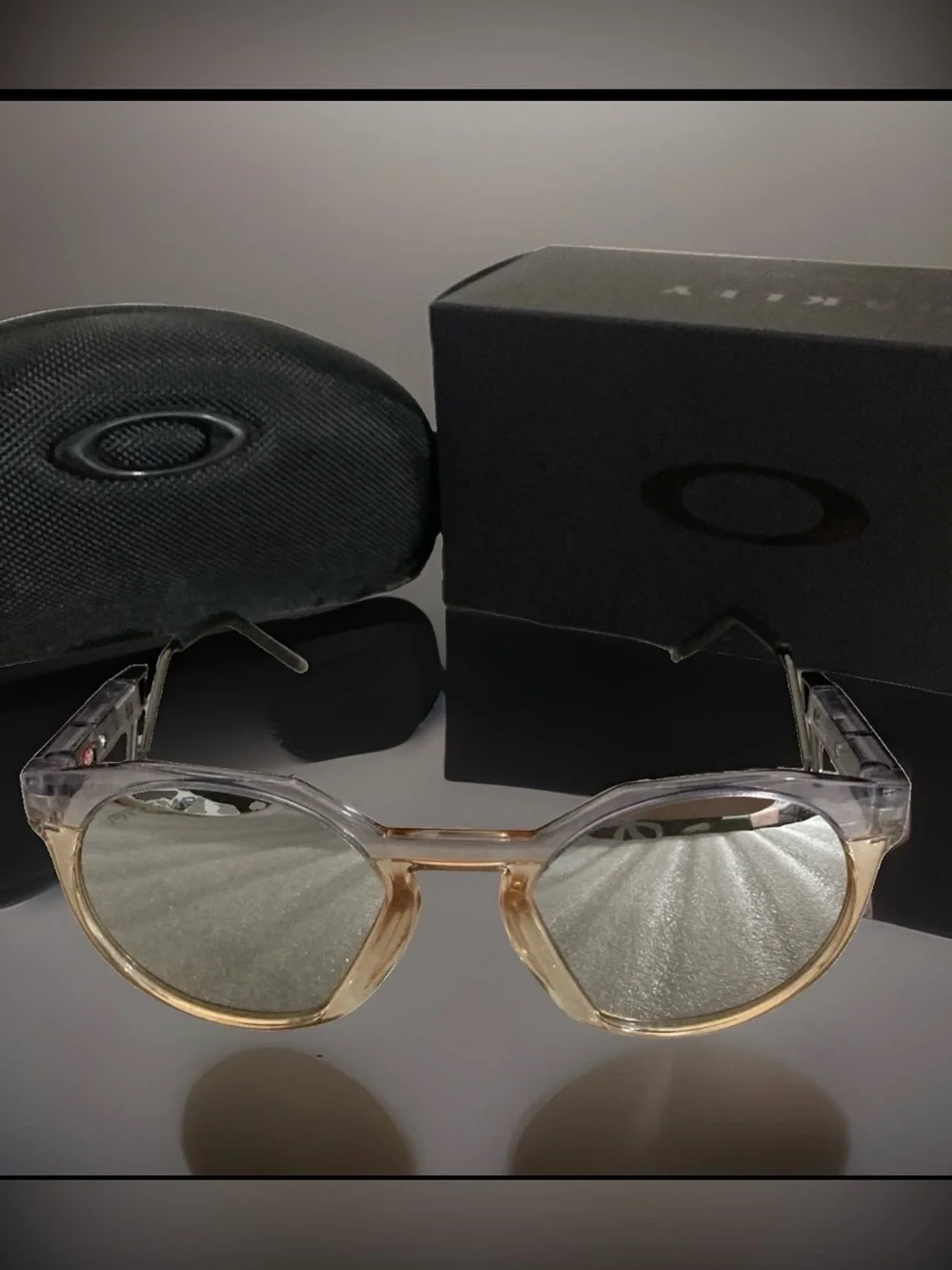 Oakley description brand